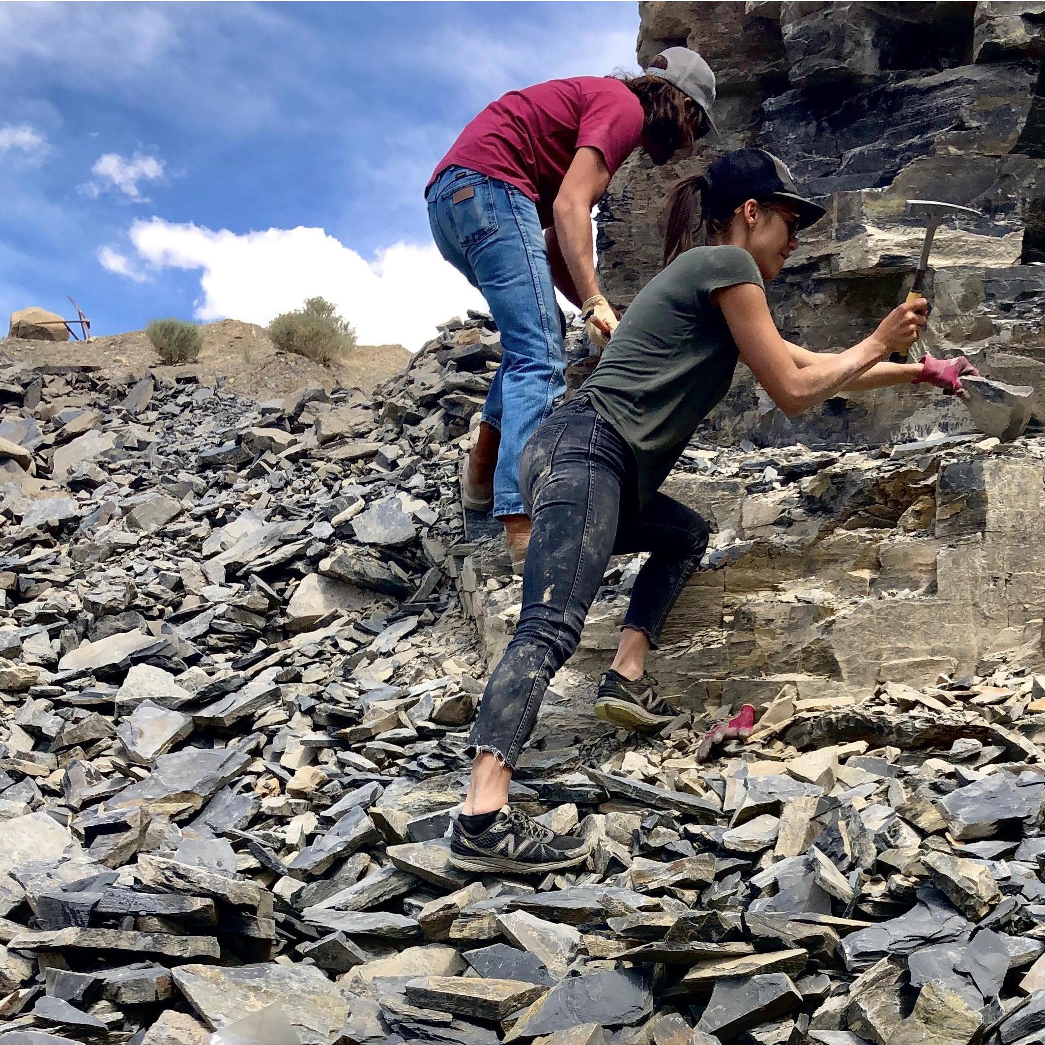 Rock houndin' for our rings in central Utah!