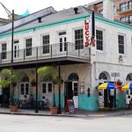 Lucy's Retired Surfers Bar & Restaurant