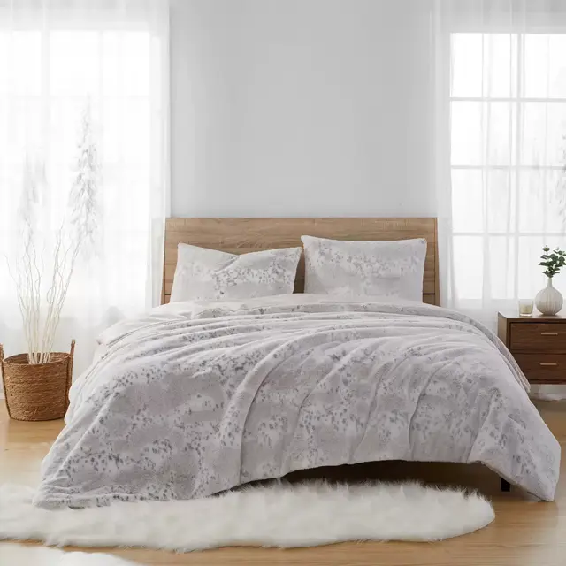 Palomino Faux Fur 3-Piece Full/Queen Comforter Set