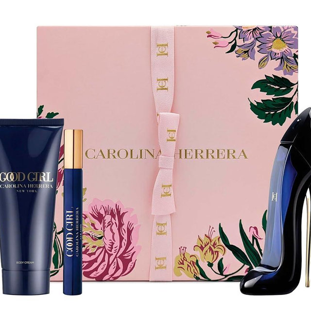 Carolina Herrera Good Girl 3 Pieces Gift Set for Women (2.7 Ounce Eau de Parfum Spray + 3.4 Ounce Body Lotion + 0.3 Eau de Parfum Mini Spray)