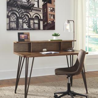 Fullinfurst Desk and Hutch Set