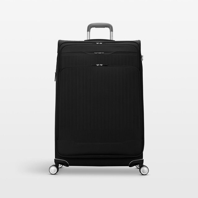 Samsonite Silhouette 18 Softside Large Checked in Black