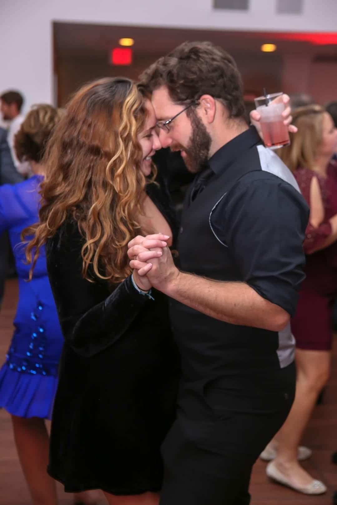The Wedding Website of Kelly Van Horn and Christopher Lynch