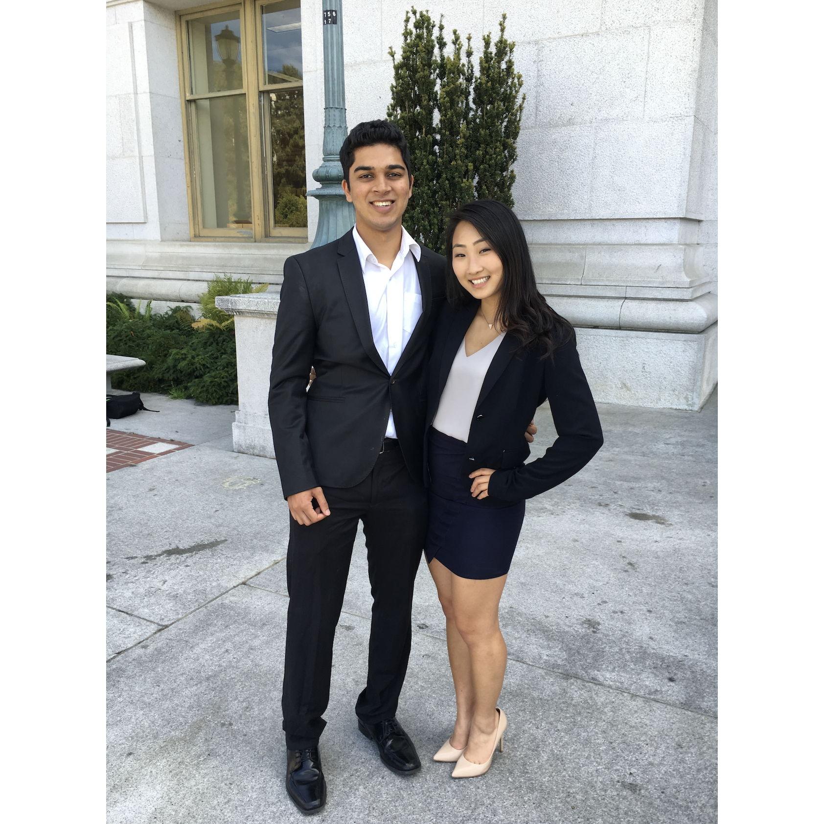 Jenny and Sagar met through a club in college when they got matched to lead a team together! 제니와 사가르는 대학 시절 동아리를 통해 만나, 팀을 함께 이끌도록 매칭되면서 인연을 맺게 되었어요!