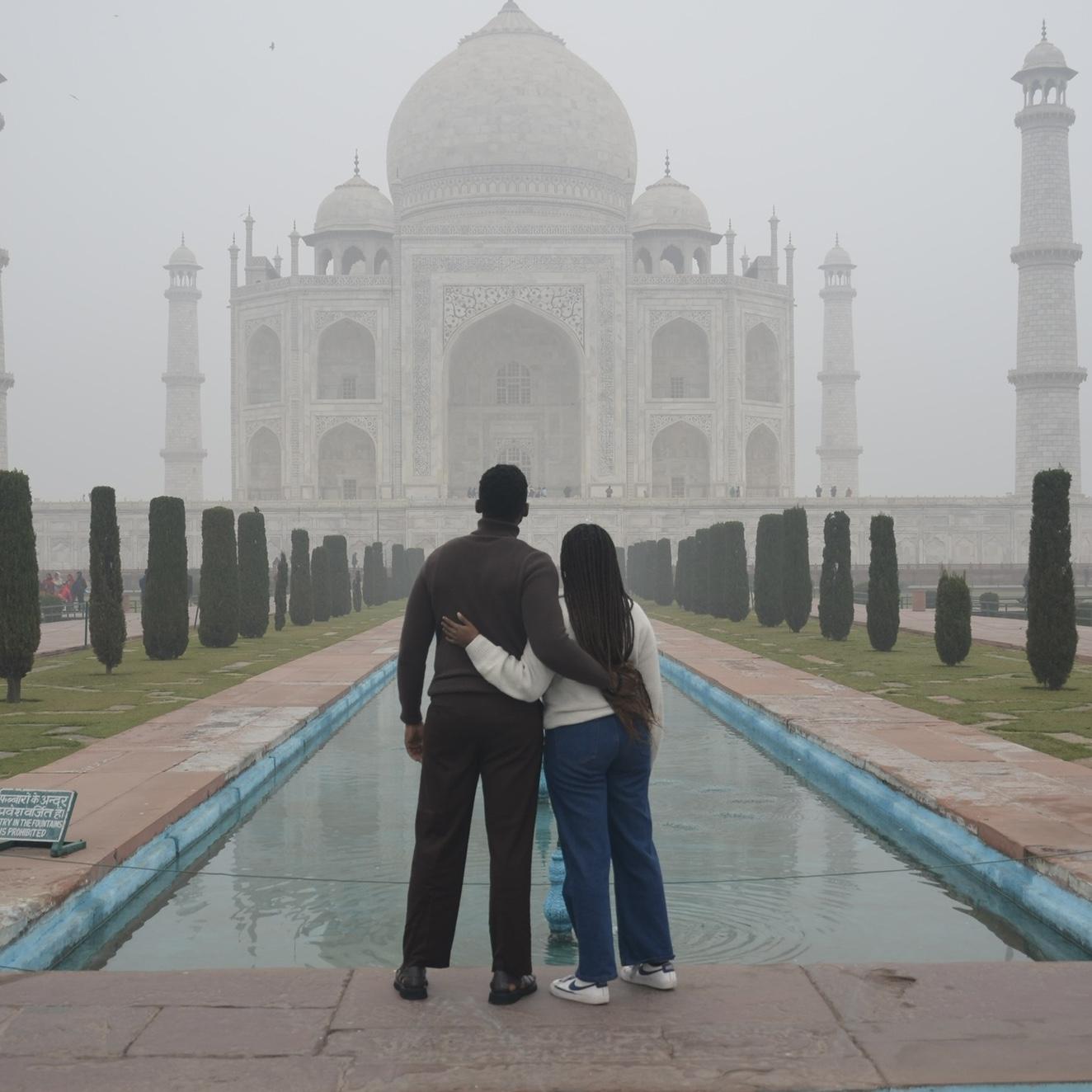 Visiting the Taj Mahal in India 🇮🇳