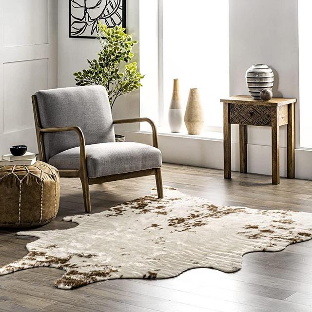 nuLOOM Marcia Machine Washable Faux Cowhide Area Rug, 5' x 6' 7", Off-White