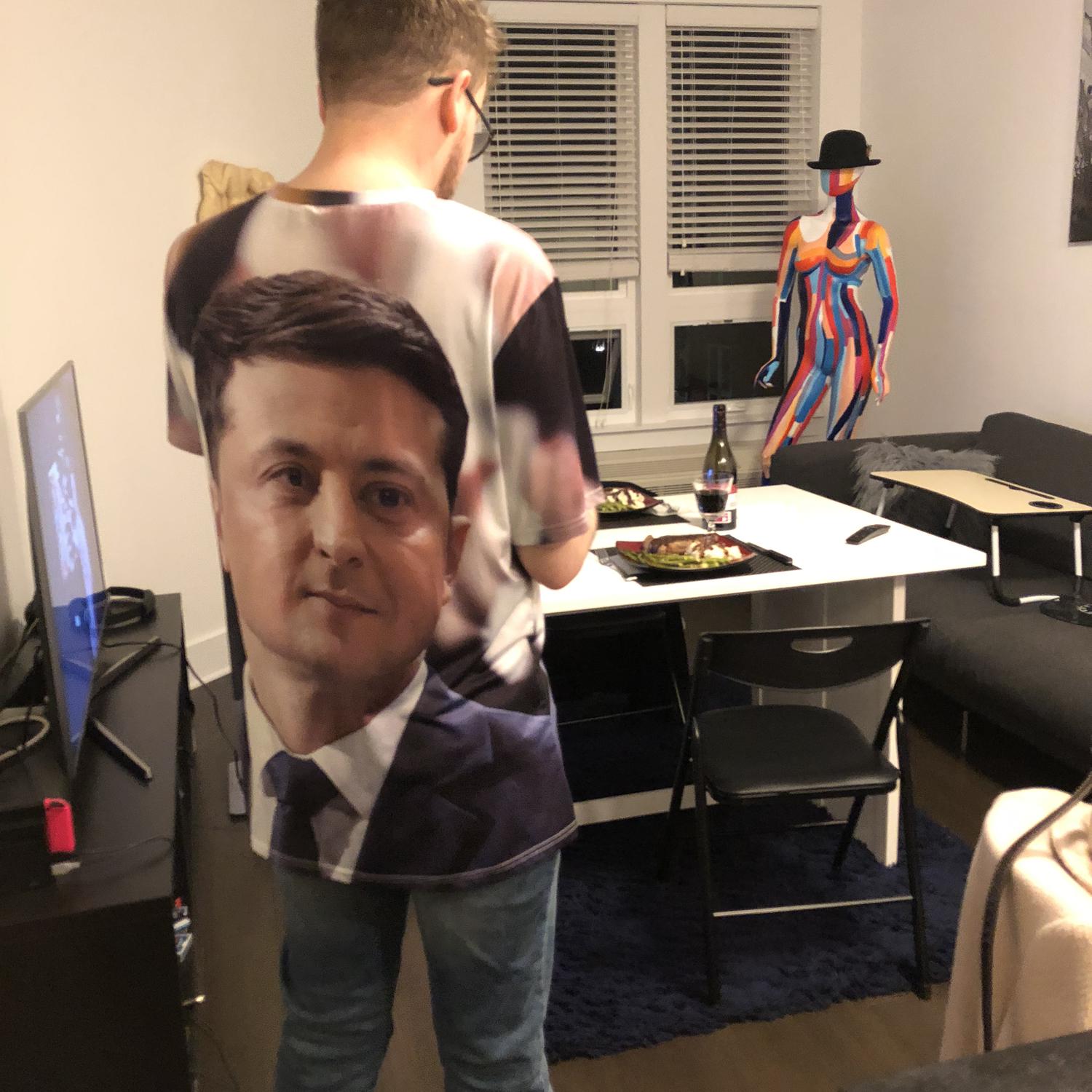This is the Zelenskyy shirt that Brian had to throw away because it was probably going to give him lead poisoning. It totally existed!