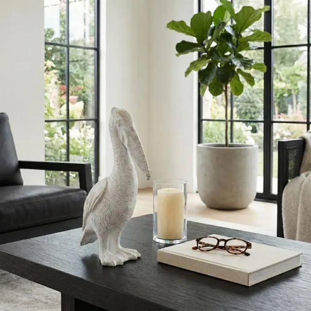 Figurine Ceramic Ceramic Distressed Texture Pelican Design 14" White Coastal Decor for Home Office Bedroom Living Room