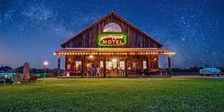 The Wedding Website of Lauren Youngblood and Ross Milvenan