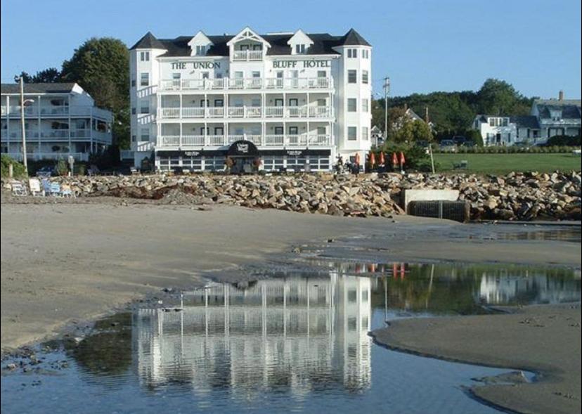 The Wedding Website of Kim Blanchette and Sam Melanson