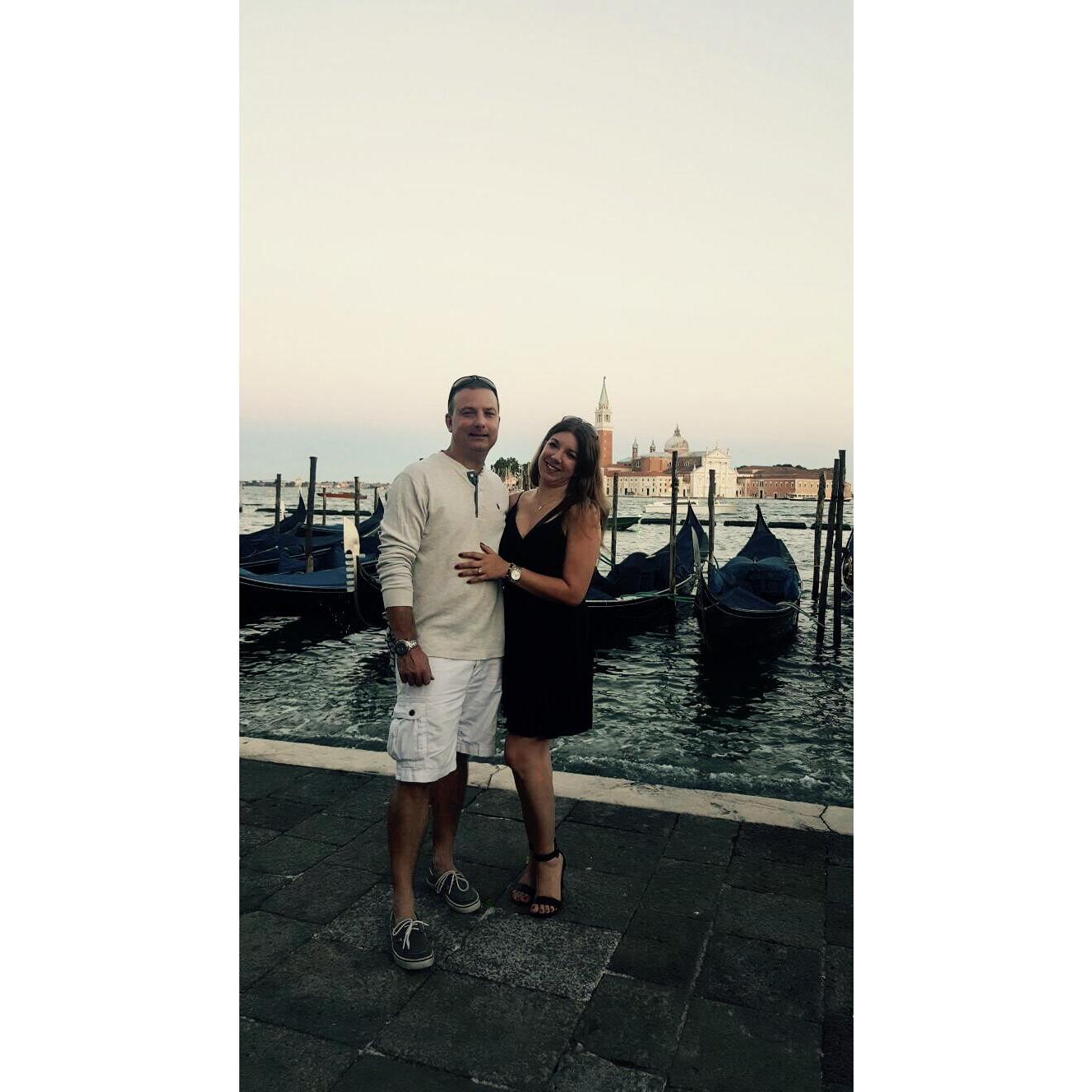 Dean Martin’s “when the moon hits your eye...” playing at the plaza San Marco ❤️