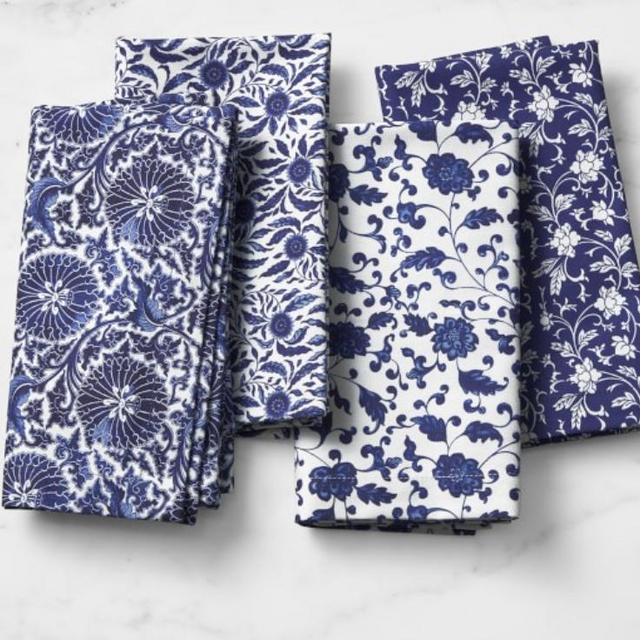 Williams-Sonoma - set of four dinner napkins