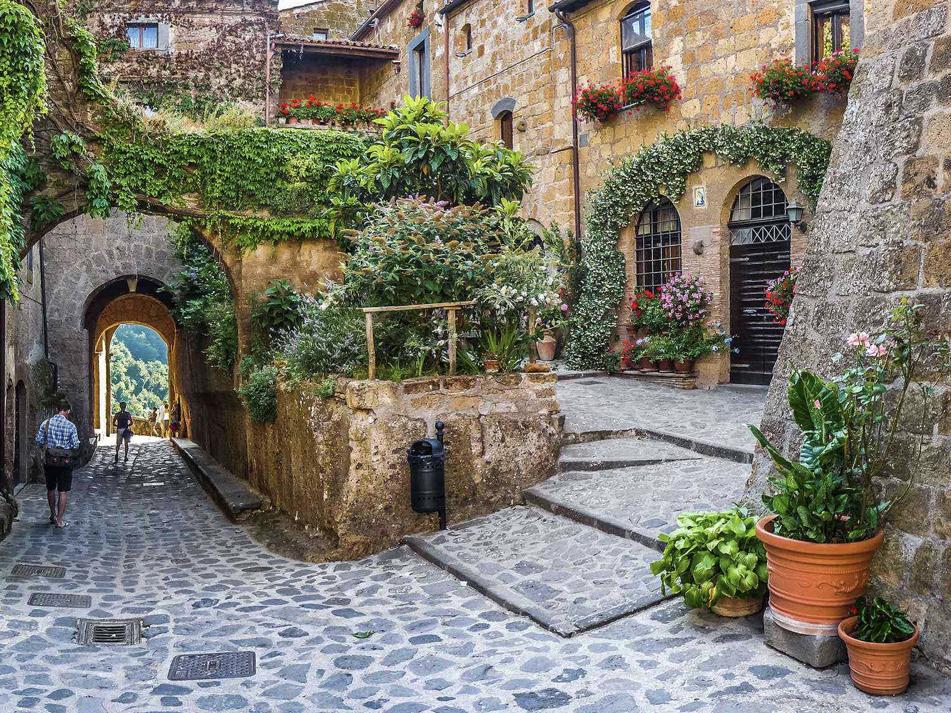 Day trip to Medieval Village in Tuscany