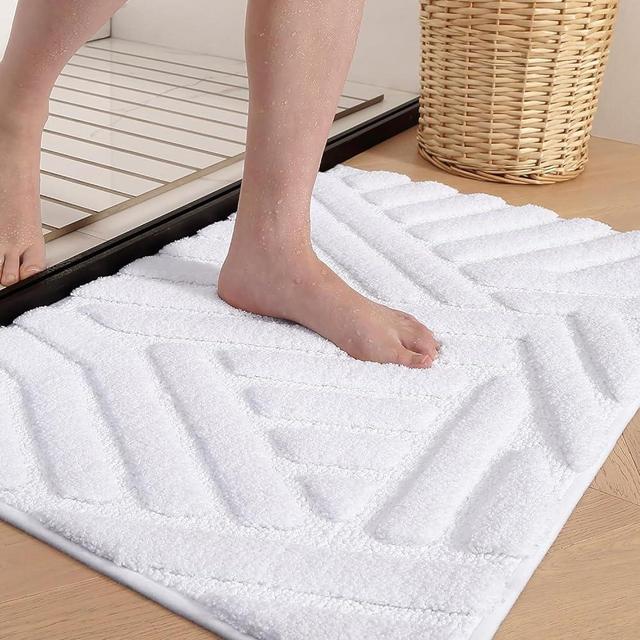 Color&Geometry White Bathroom Rugs- Non Slip, Absorbent, Thick, Soft, Washable Bath Mat, 20"x32" Small Bath Rug Bath Mats for Bathroom Floor, Shower, Sink, Vanity