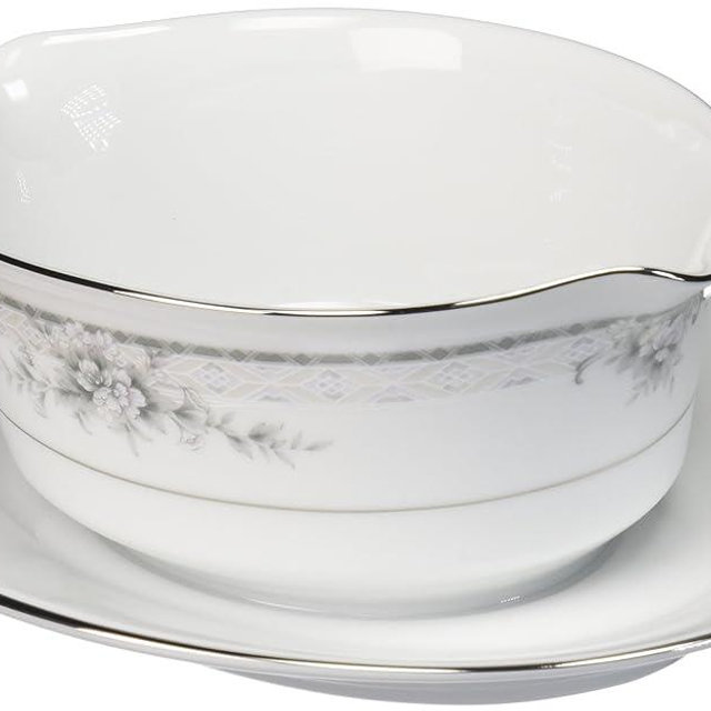 Noritake Sweet Leilani Gravy Boat with Stand White 16 oz