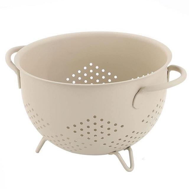 Metal Colander 5 Quart Powder Coated Self-draining Metal Strainer with Base,Kitchen Pasta Fruit Vegetable Basket with Double Handles, Sand Yellow