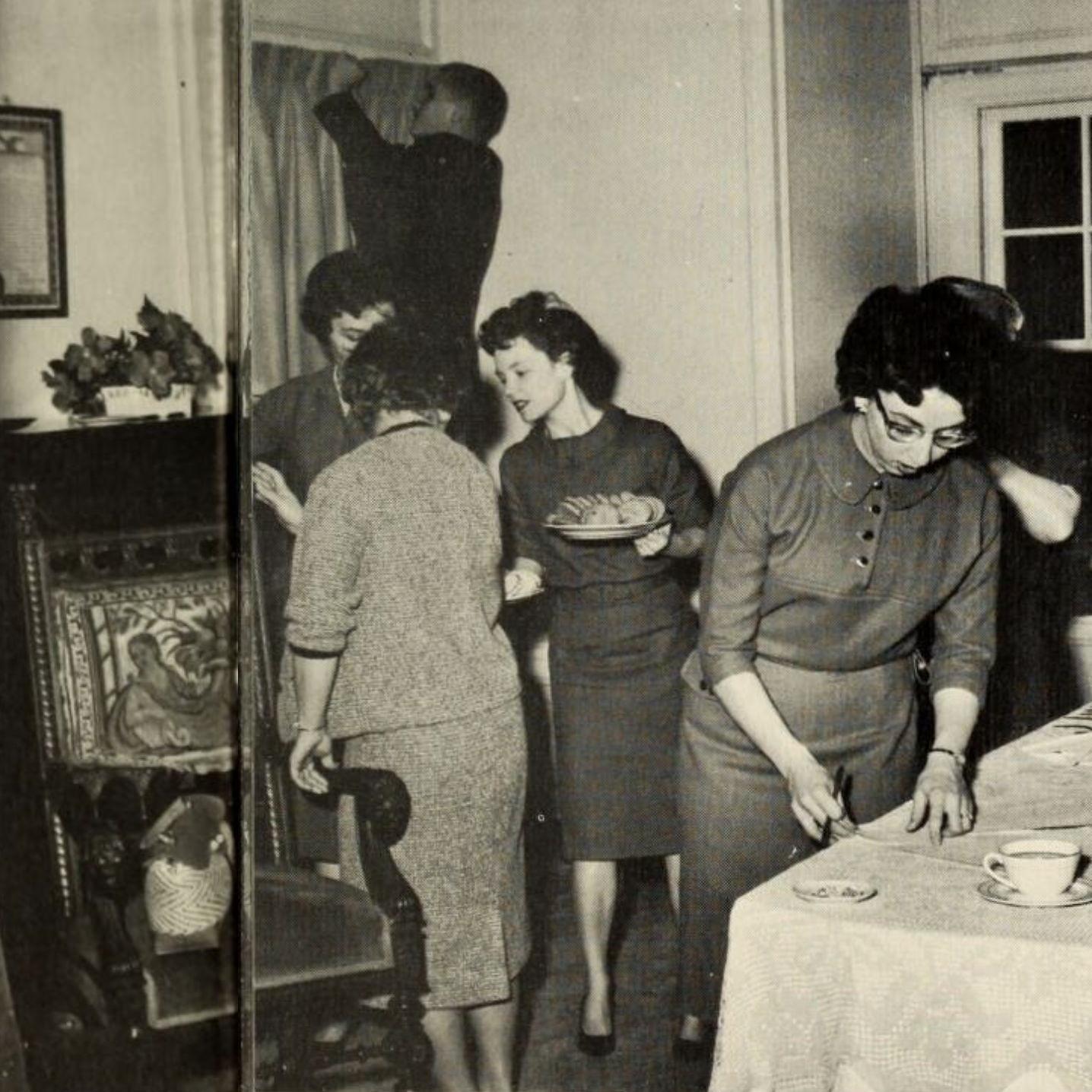 Women of Gannon decorating - 547 Dining Room