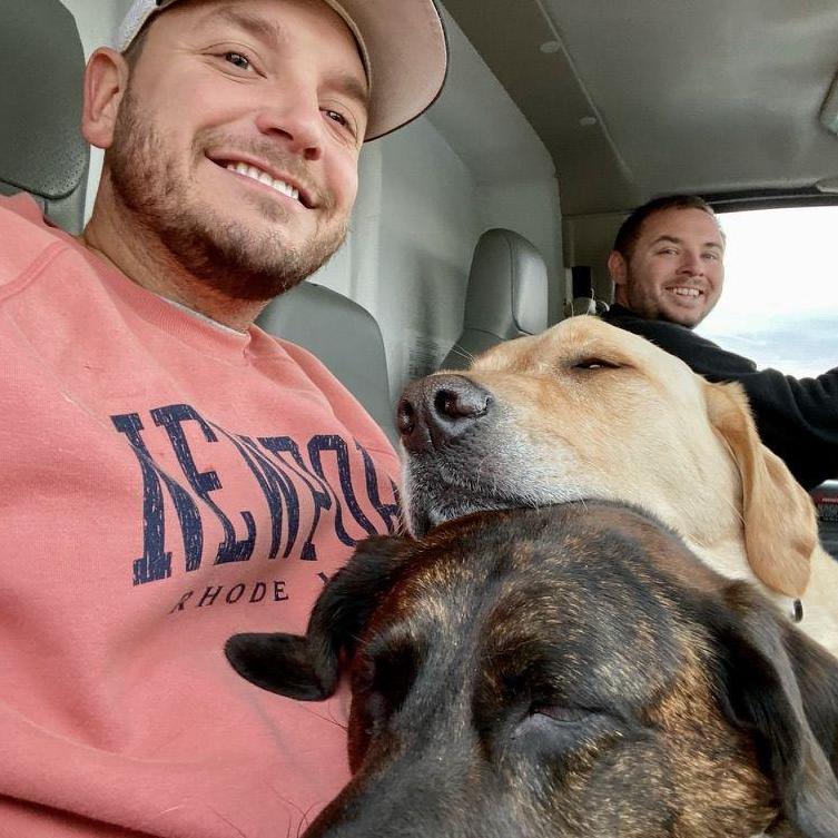 All the boys in the U-Haul on the move out west!