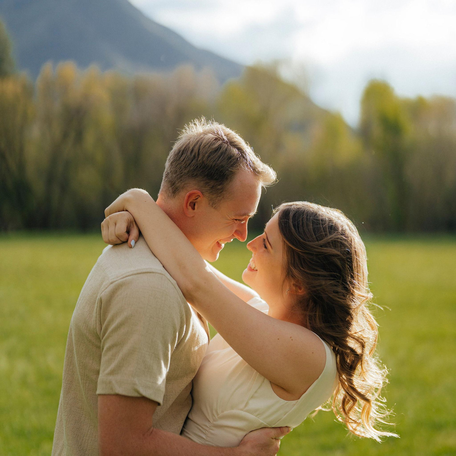 Thanks to @kaitlyndalleymedia for these beautiful engagement photos!