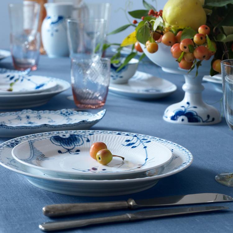   Blue Fluted Mega 皿 21cm Royal Copenhagen, Blue Fluted Mega Dinner Plate | Zola