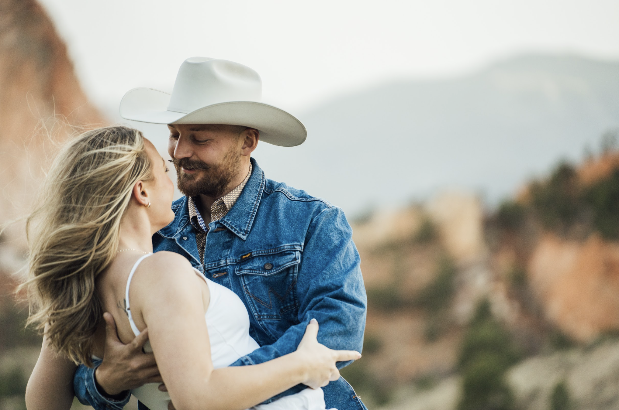 The Wedding Website of Chloe Hoeft and Walker Polhamus