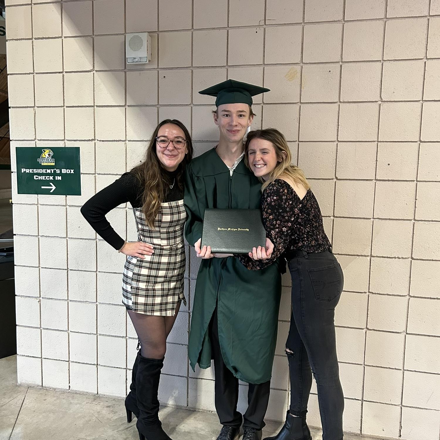 Darren Graduating 23’