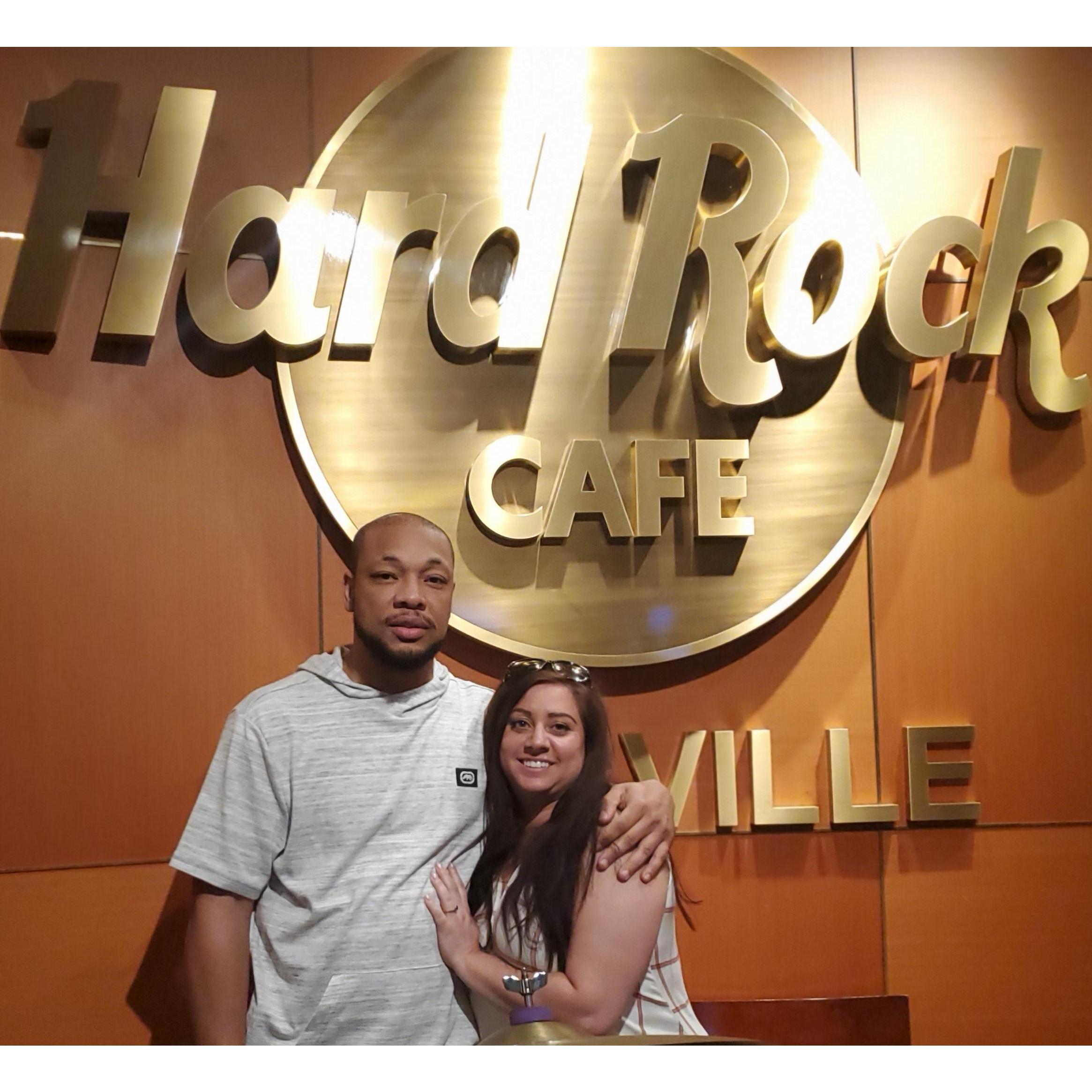 Having good eats at the Hard Rock Cafe!