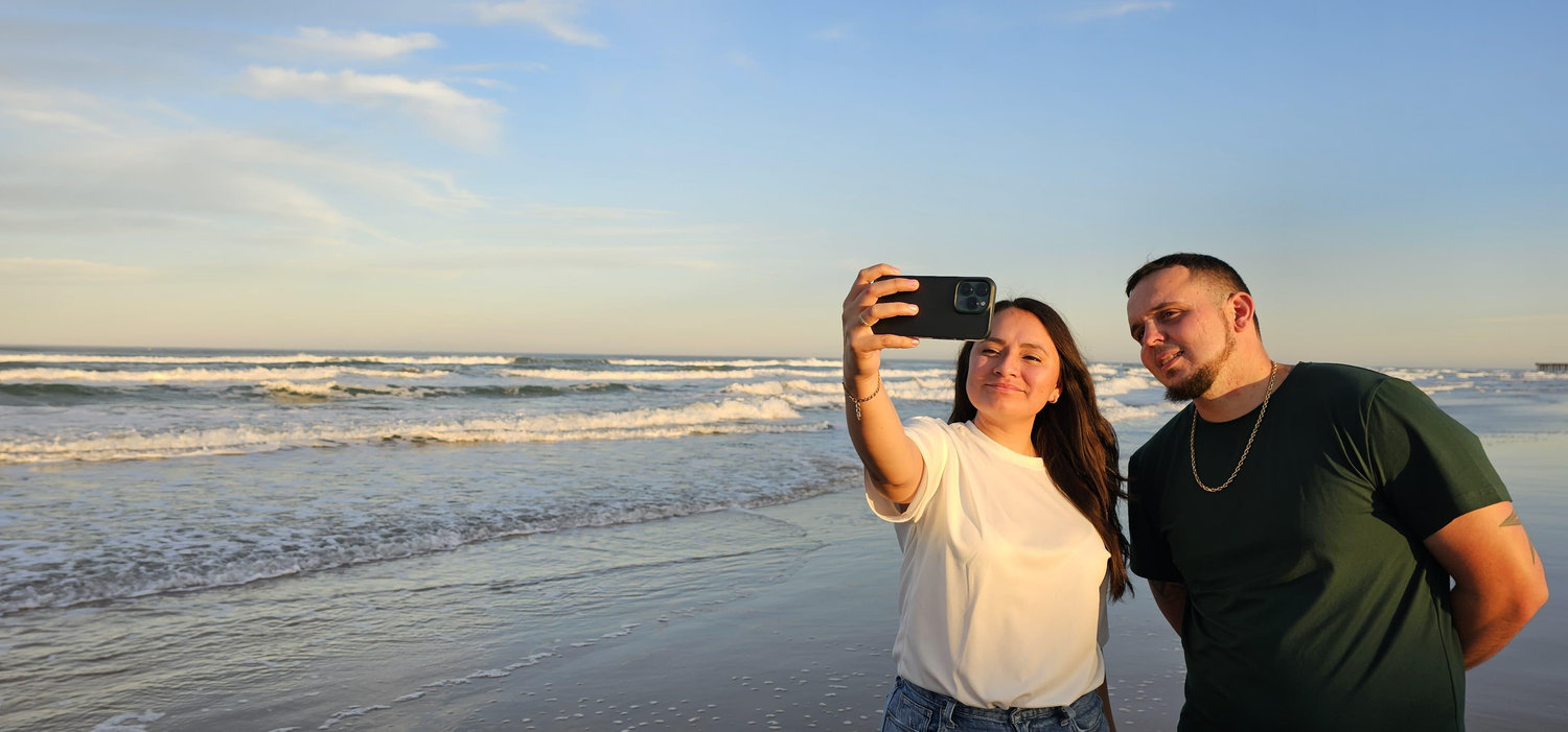 The Wedding Website of Gabriela . and Austin .