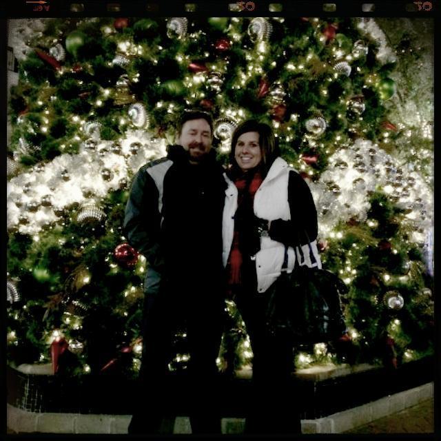 We love the holiday season! So it is just fitting to have the wedding around Christmas.