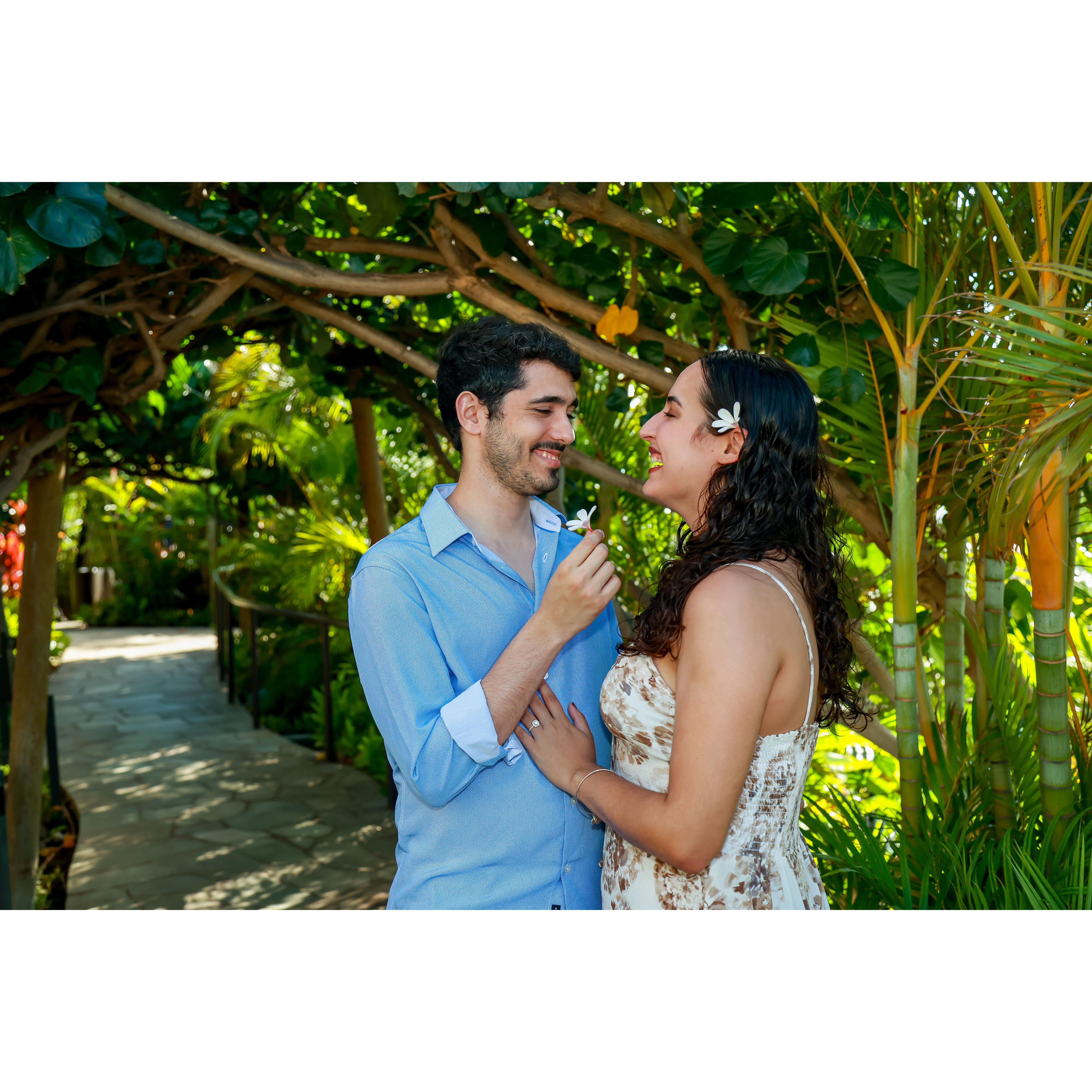 Maui, Hawaii, 2022. Celebrando nuestro compromiso. / Celebrating our engagement.