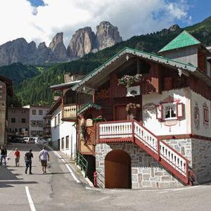 Lodging in Campitello di Fassa