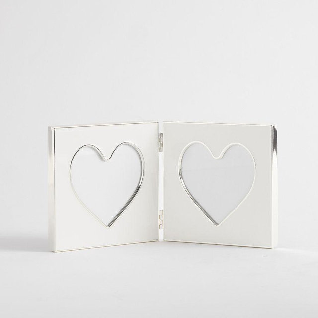 Enamel Heart Bifold Frame White
