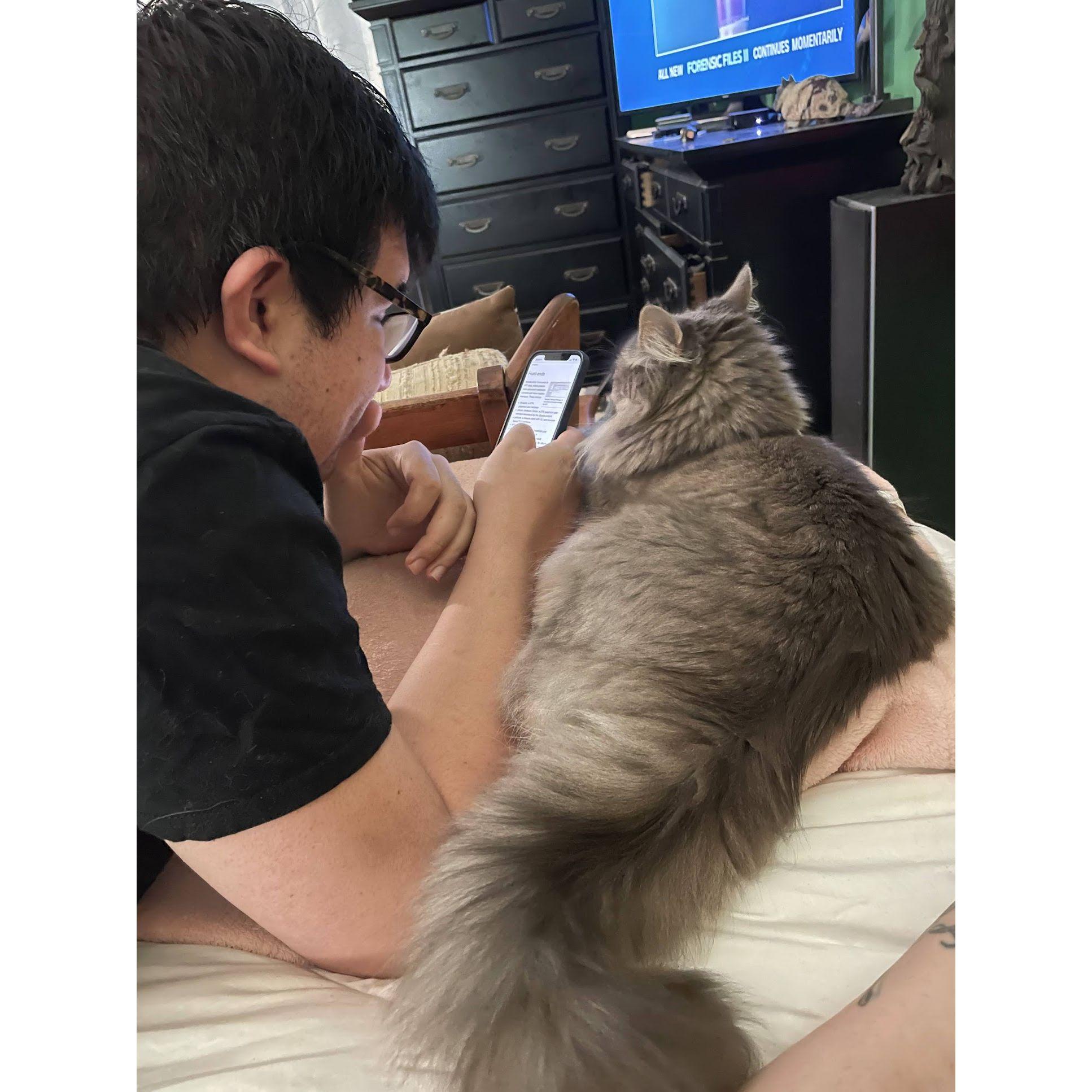 August 8, 2021: Brittany flew to TX to visit Vincent on her birthday. Kitty is adjusting nicely and officially loves Vincent more.