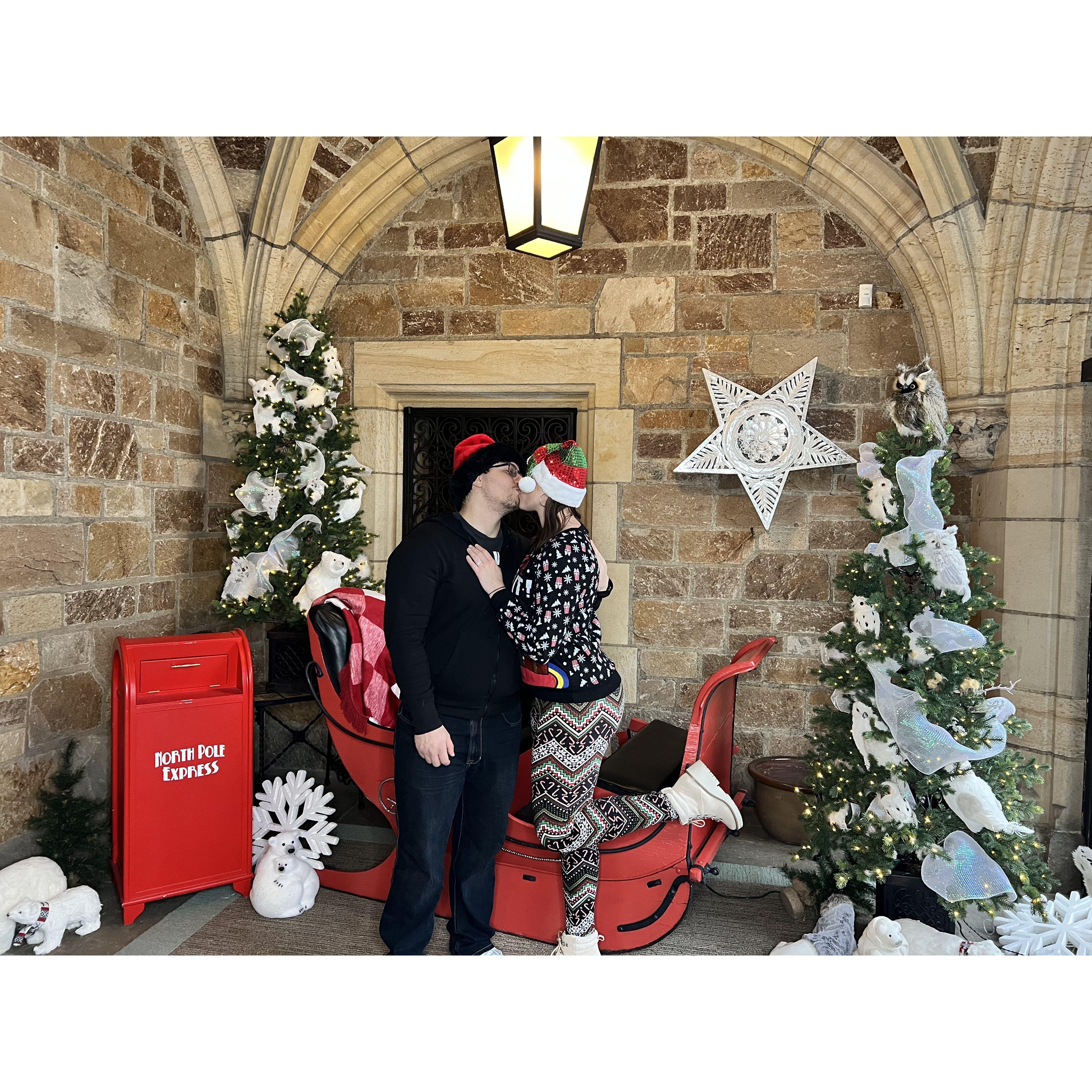 The most wonderful time of year to be engaged.