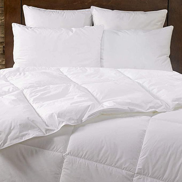 Marriott Down Alternative Duvet Insert - Hypoallergenic Comforter with Sewn-Through Box Design - Queen