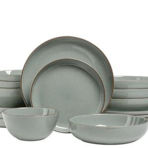 16 Piece Dinnerware Set