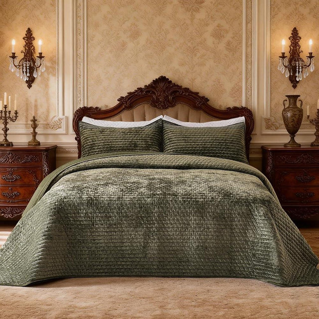 COCOPLOCEUS Luxury Velvet Quilt Set Oversized King Size 120x128 Striped Pick Stitch 3 Piece Bedspread with 2 20x36 Pillow Sham Soft Coverlet Bedding Set Lightweight Comforter for All Season Army Green