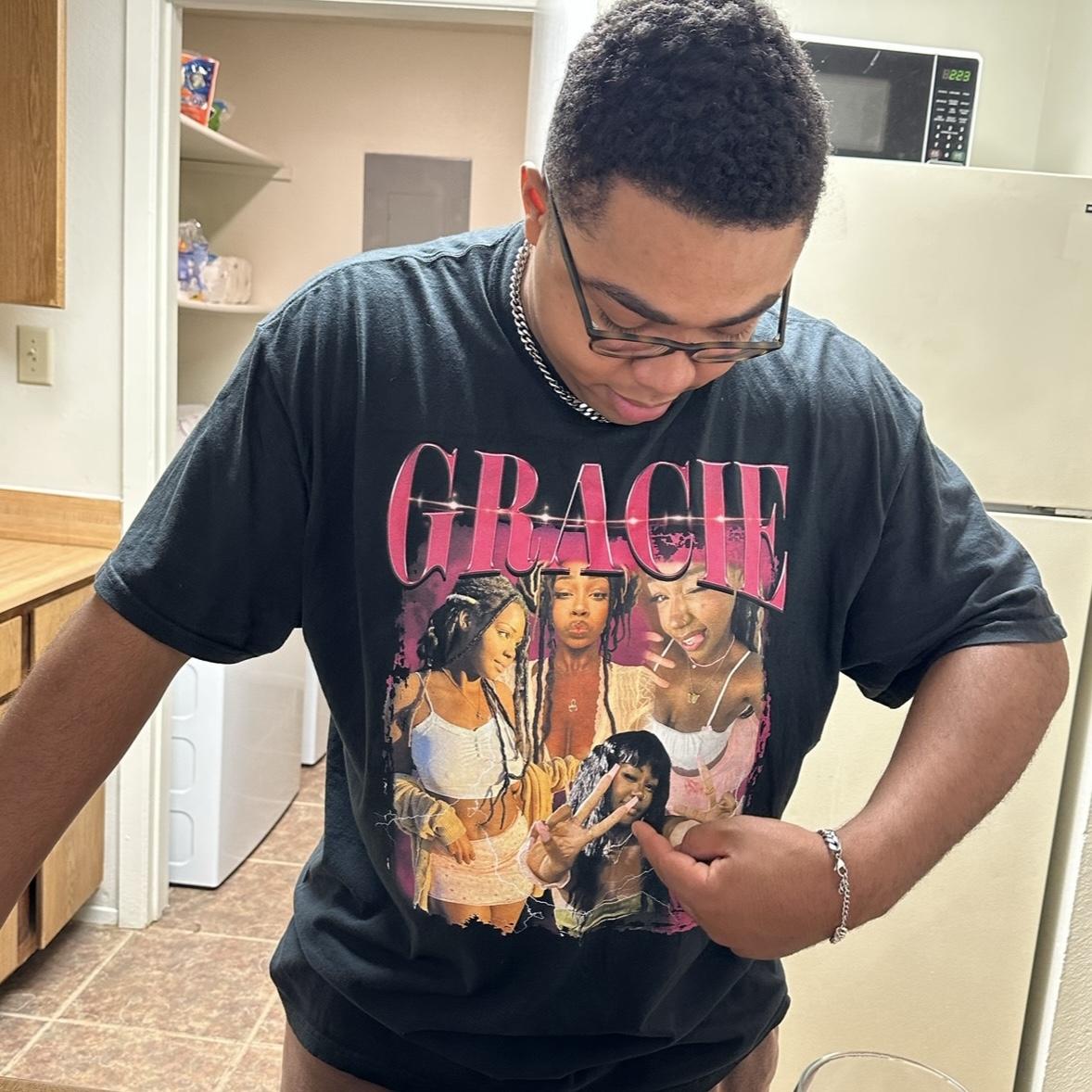 Iconic “Gracie” shirt