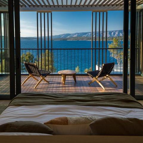 Honeymoon Hotel