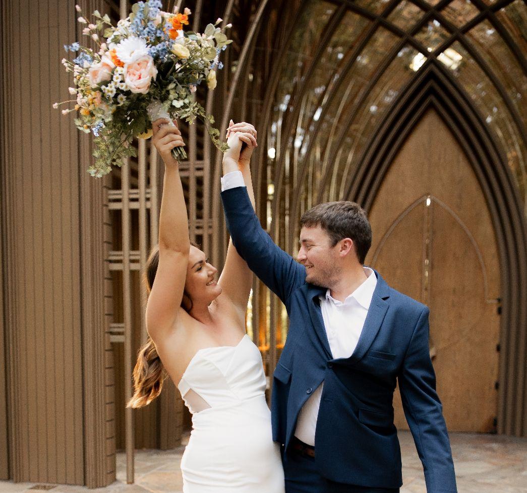 The Wedding Website of Jenna Sapp and Garrett Tigges