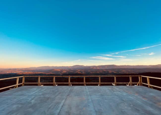 The Wedding Website of Emma Chessor and Daniel Grissim