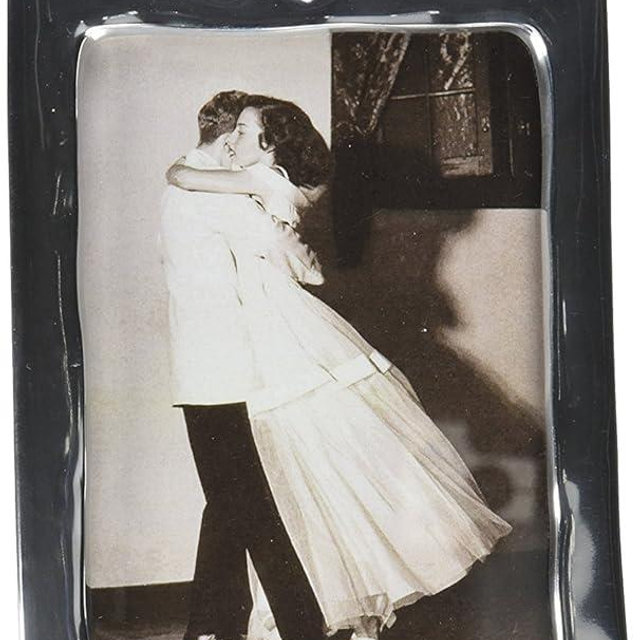 Mariposa Open Heart 4X6 Frame | Silver | Brillante | Frames | Decorative Photo Frames | Recycled SANDCAST Aluminum | Handmade in Mexico