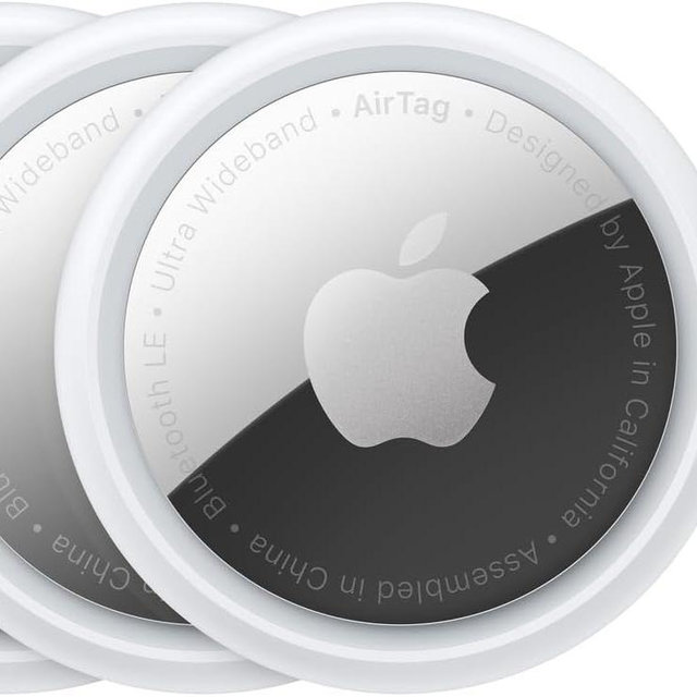Apple AirTag (1st Generation) - 4 Pack. Keep Track of and find Your Keys, Wallet, Luggage, Backpack, and More. Simple one-tap Set up with iPhone or iPad, Bluetooth