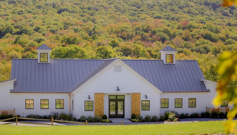 The Wedding Website of Sarah LaRocco and Michael Nieliwodski