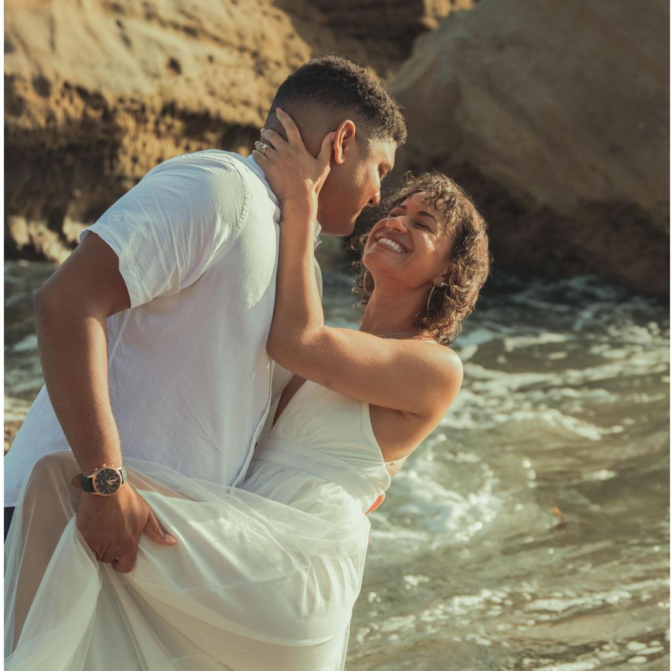 "Can I get a kiss? And can you make it last forever?"