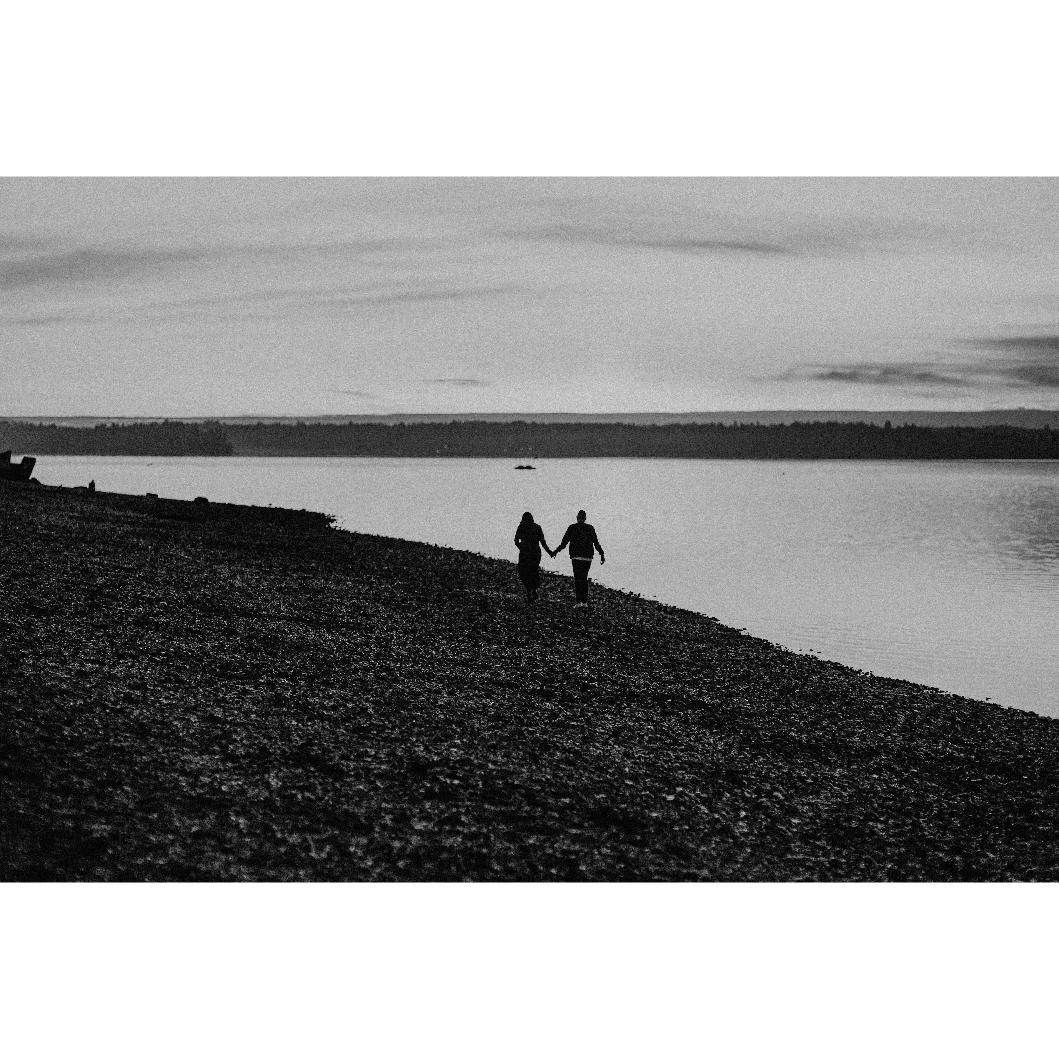 Engagement Photos by carleyjayne photography in Gig Harbor, WA.