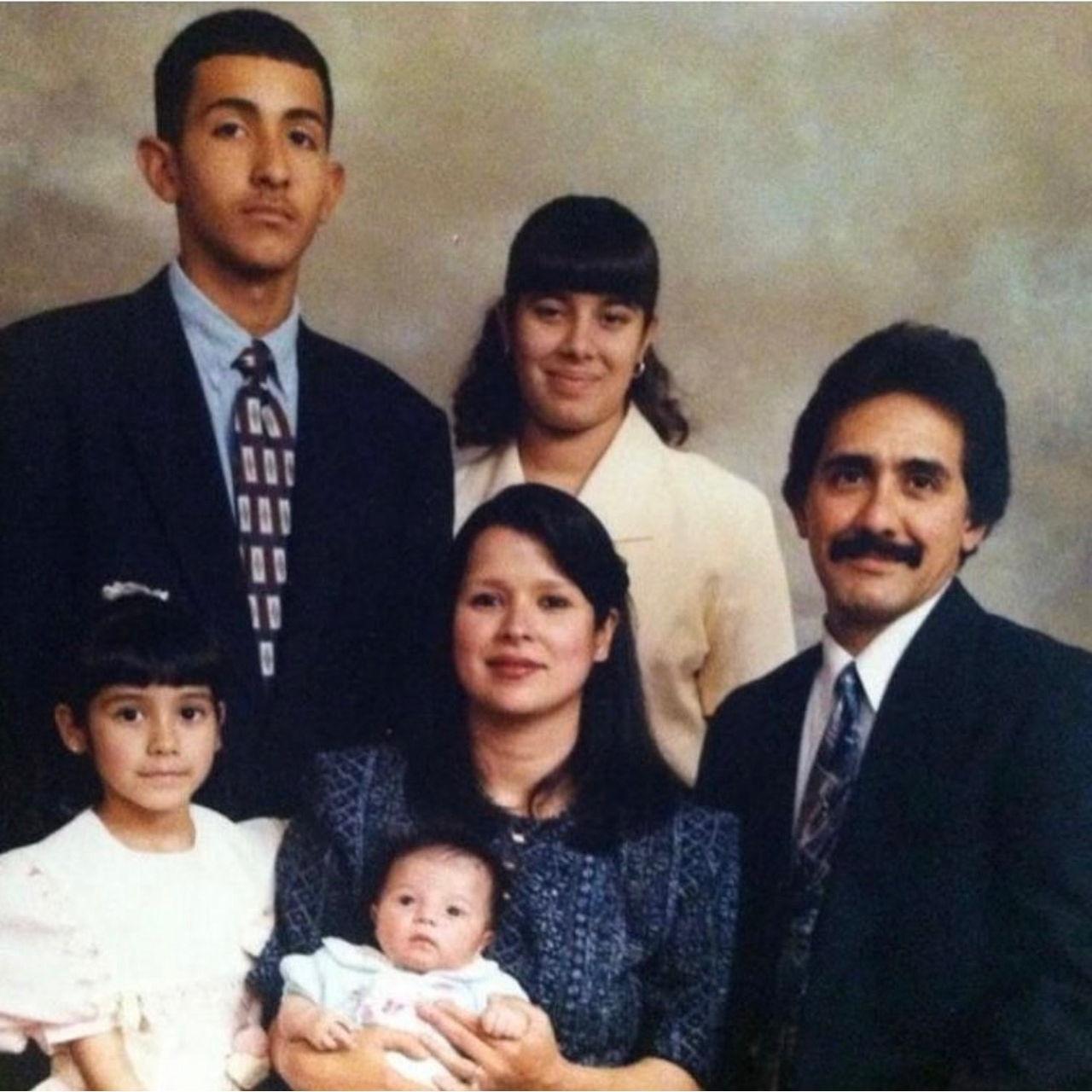Jackie's family (Jackie is the little girl on the left and Jasmin her sister and MOH is the baby!)