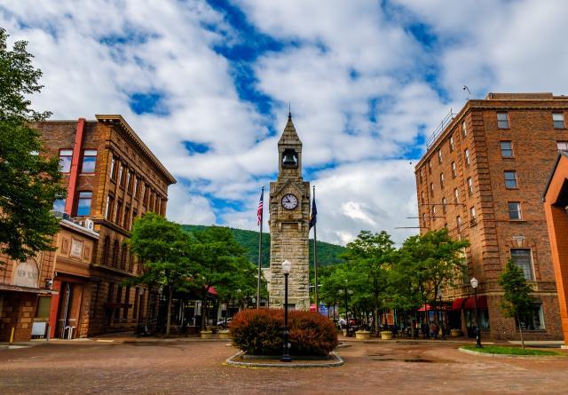 The Wedding Website of Austin Hettinger and Taylor Mateo