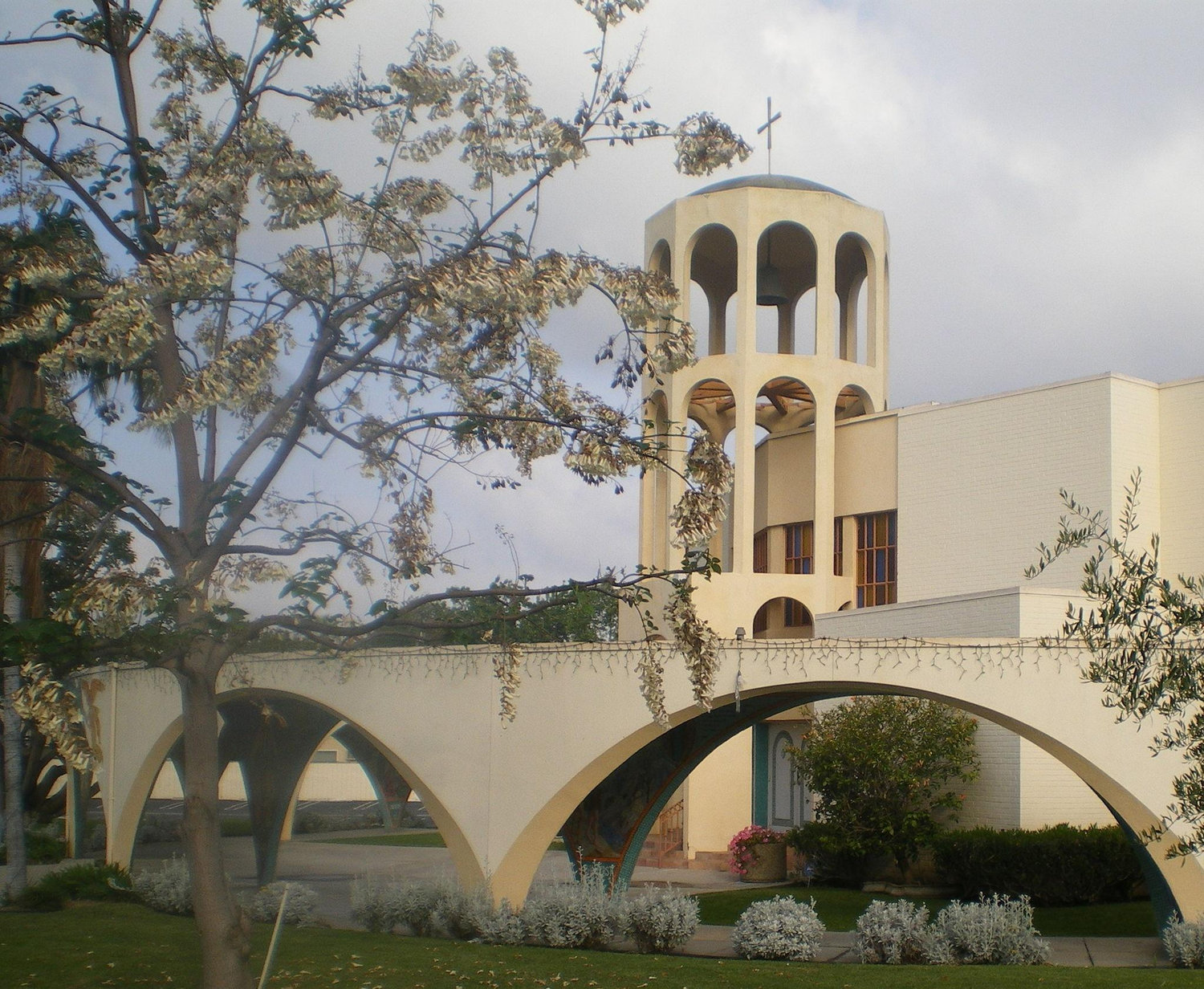 The Wedding Website of Ritah Maalouf and Rudy Helo