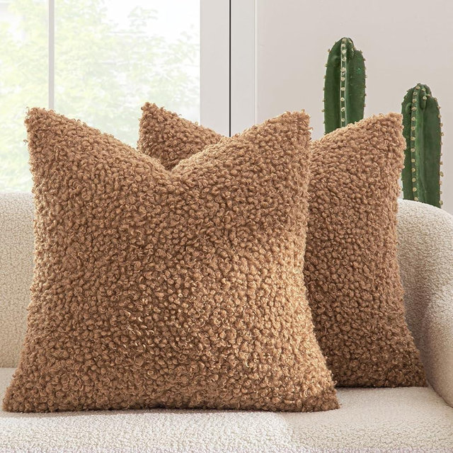MIULEE Pack of 2 Throw Pillow Covers 20x20 Inch Brown Faux Fur Decorative Sherpa Pillow Covers Fuzzy Accent Soft Sheepskin Fleece Cushion Cases for Boho Home Decor Couch Living Room Bed